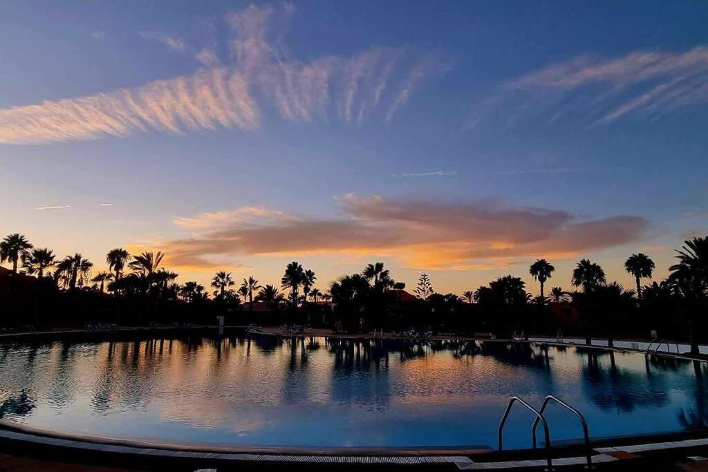 Appartamento Bouganville Con Terrazza E Piscina Corralejo Dış mekan fotoğraf